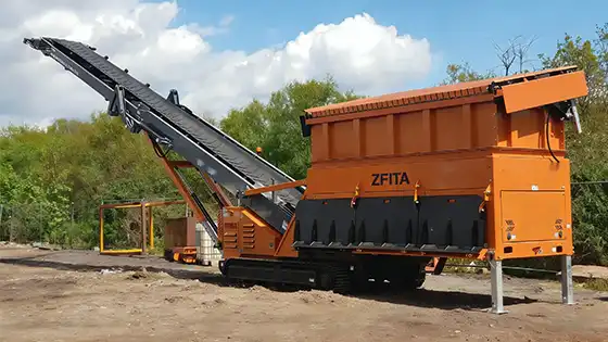 Mobile hopper feeder